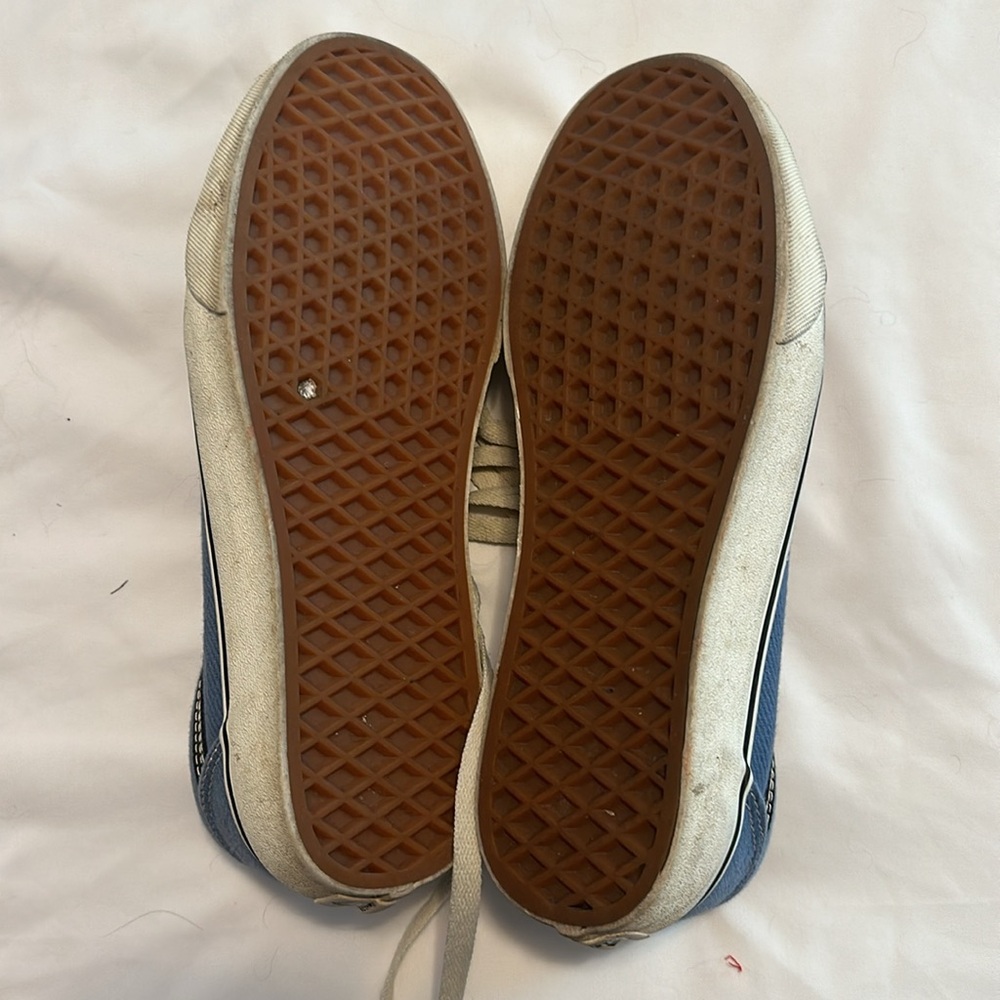 Vans - Picture 3 of 3